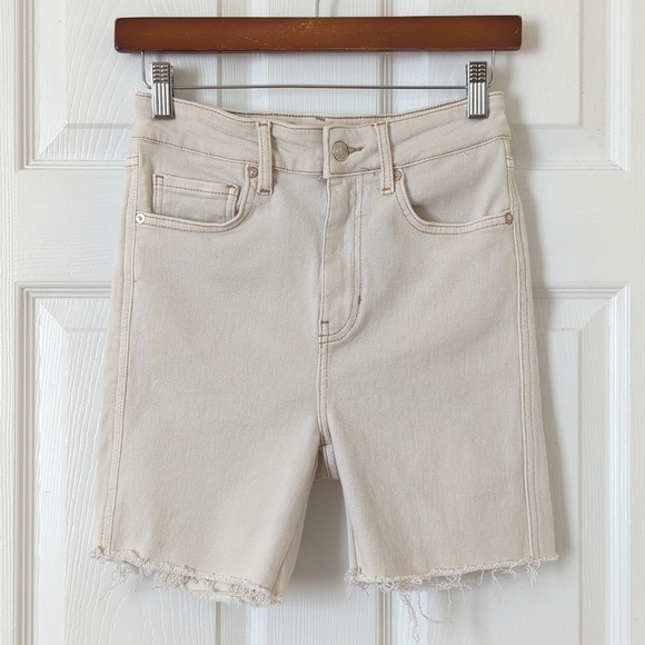 We The Free Classic High Rise Mid Length Raw Hem Denim Jean Shorts Beige 28 - Picture 1 of 11